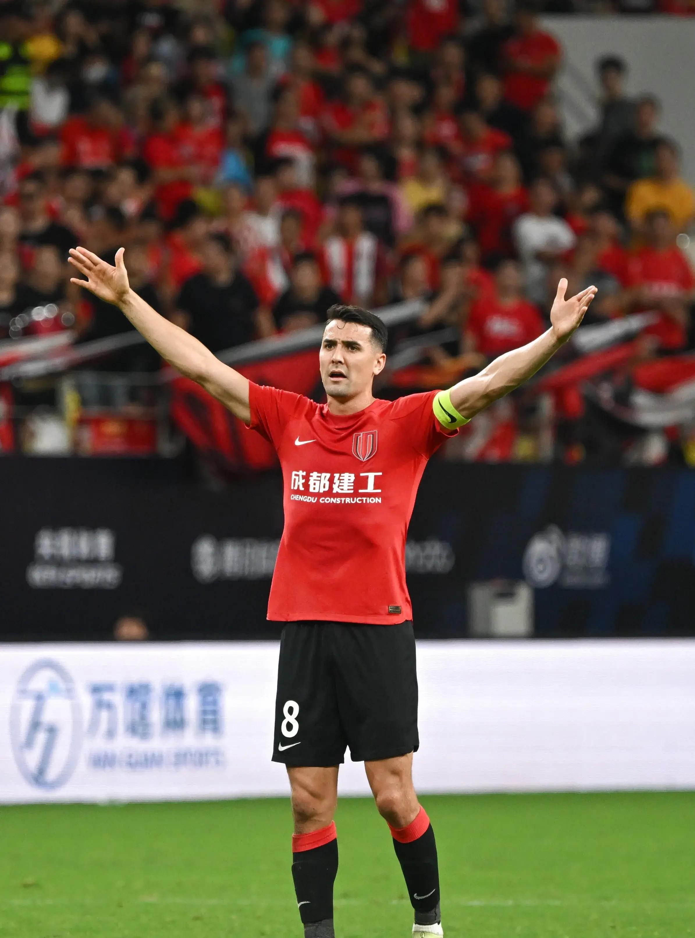 问鼎娱乐app下载巴塞罗那集结日复出首秀；志在中超名次提升；媒体盛赞；资深球员宣示担当的简单介绍