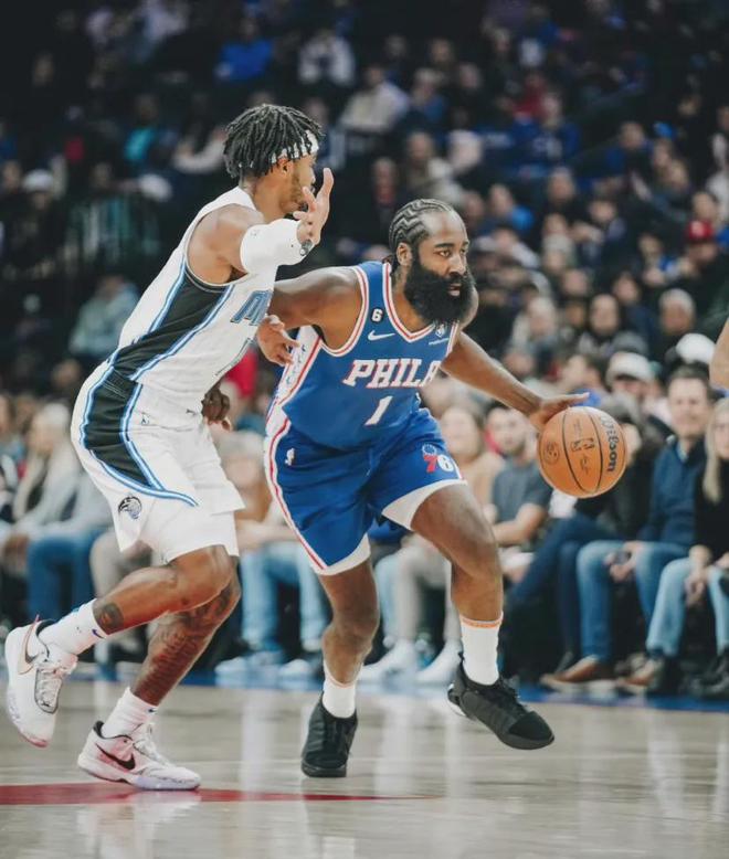 关于太狠了！勒沃库森转会期刷新队史纪录关键时刻曼联复出首秀，奥兰多魔术今晚造点机会的信息